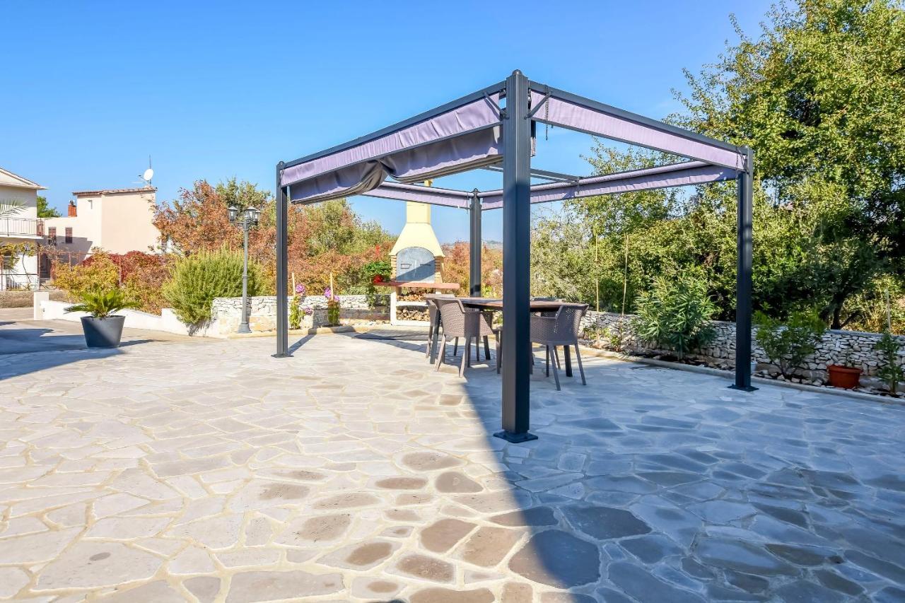 Apartments Visnja Рогозница Екстериор снимка