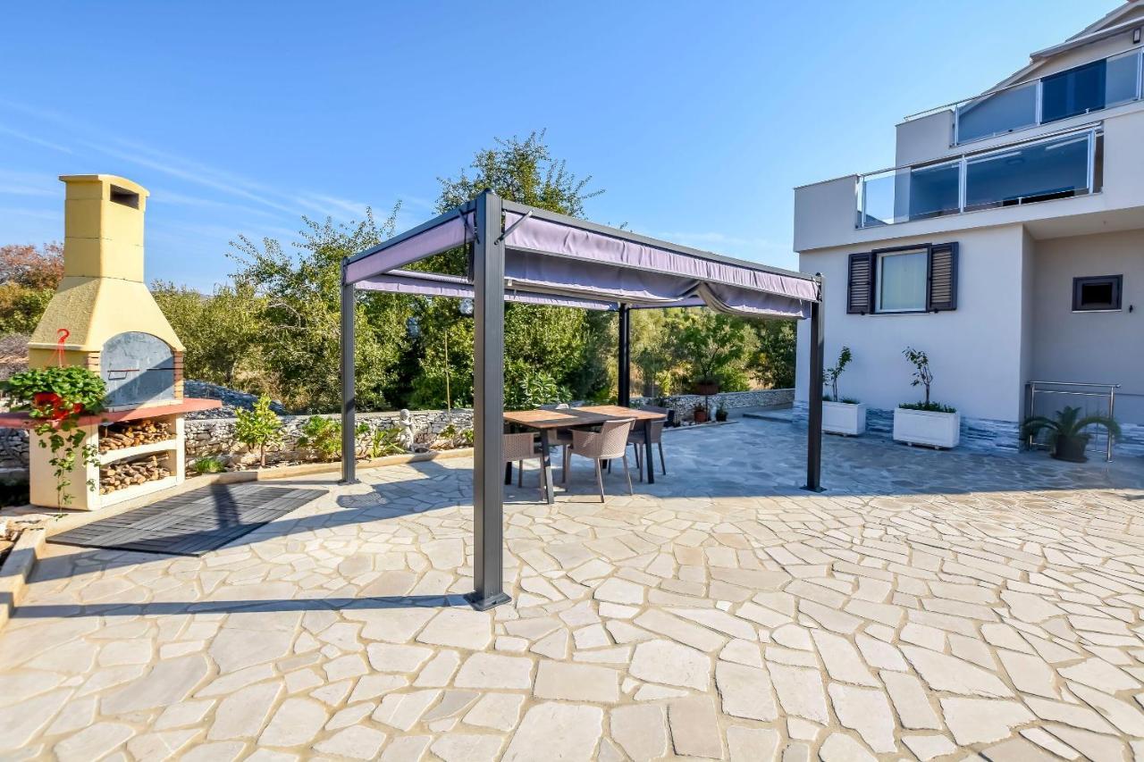 Apartments Visnja Рогозница Екстериор снимка