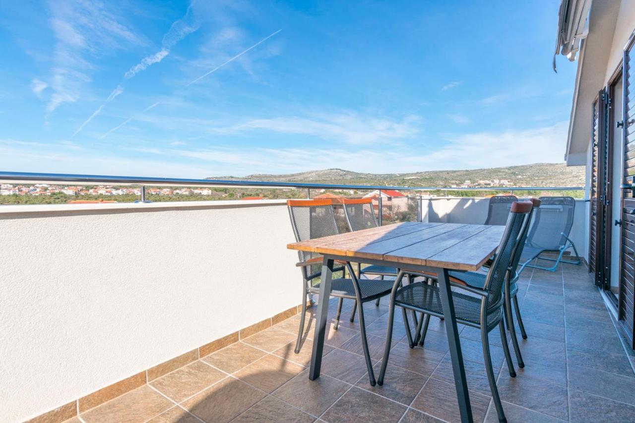 Apartments Visnja Рогозница Екстериор снимка