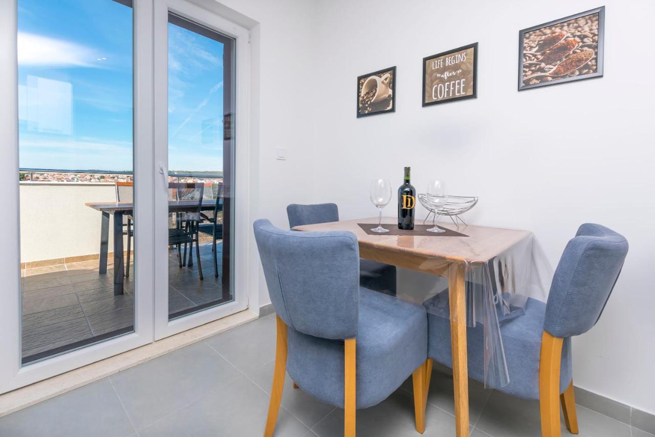 Apartments Visnja Рогозница Екстериор снимка