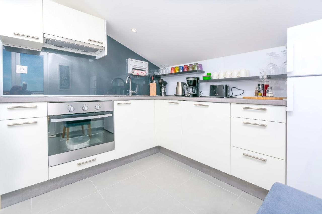 Apartments Visnja Рогозница Екстериор снимка